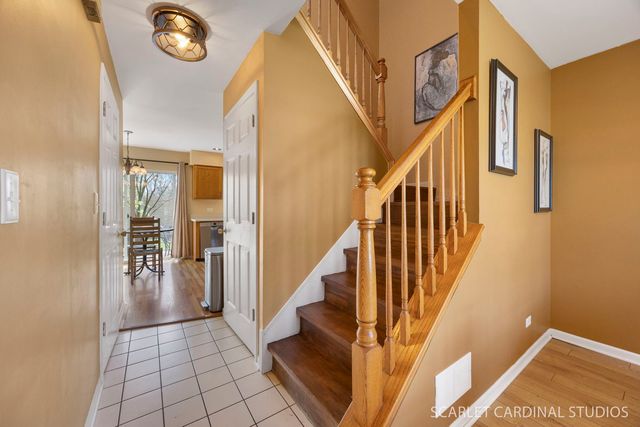 741 Cooper Court E, Aurora, IL 60504