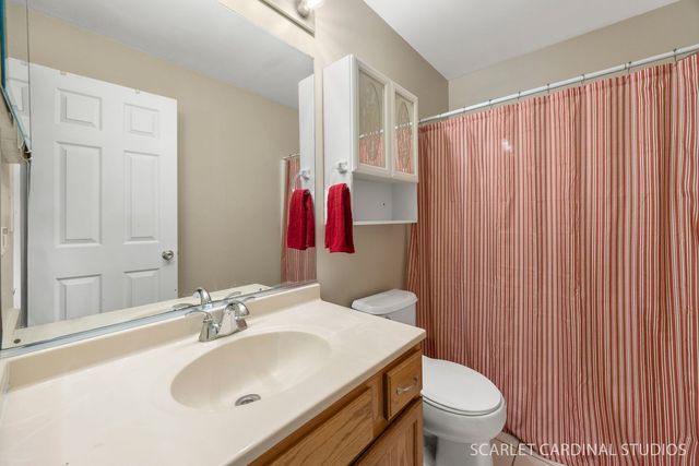 741 Cooper Court E, Aurora, IL 60504