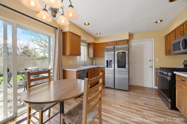 741 Cooper Court E, Aurora, IL 60504