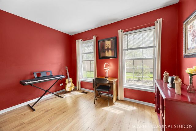 741 Cooper Court E, Aurora, IL 60504