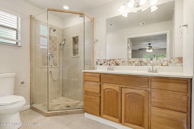 1337 Pakenham Street NW, Palm Bay, FL 32907