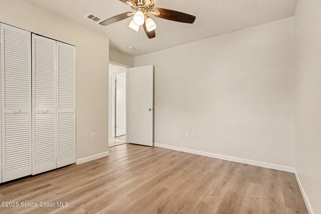 1337 Pakenham Street NW, Palm Bay, FL 32907