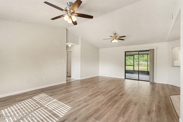 1337 Pakenham Street NW, Palm Bay, FL 32907