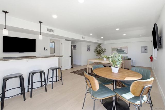 1030 Robinson Ave 312, San Diego, CA 92103