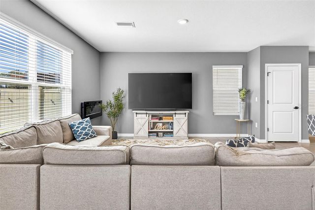 33608 BARBERRY LEAF WAY, Wesley Chapel, FL 33543