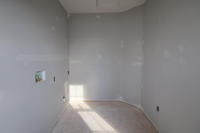 313 Reign Way, Pataskala, OH 43062