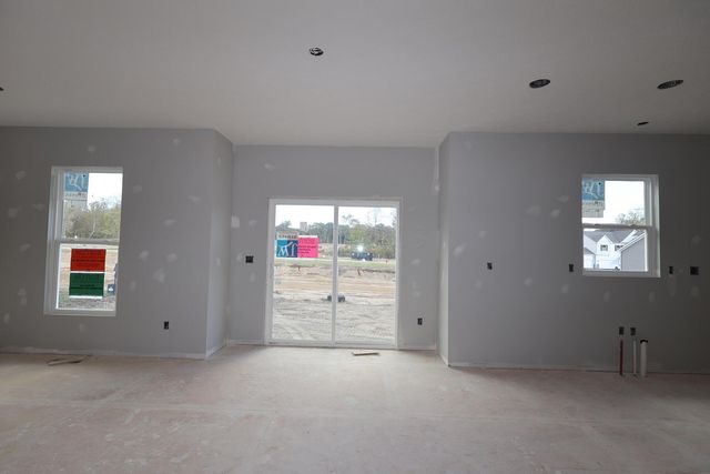 313 Reign Way, Pataskala, OH 43062