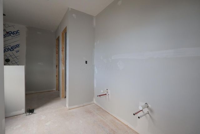 313 Reign Way, Pataskala, OH 43062