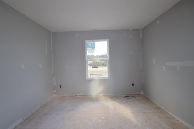 313 Reign Way, Pataskala, OH 43062