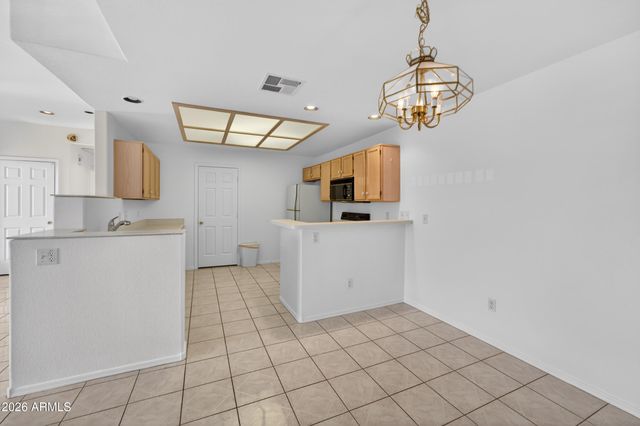 10410 N CAVE CREEK Road 2124, Phoenix, AZ 85020