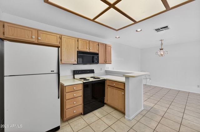 10410 N CAVE CREEK Road 2124, Phoenix, AZ 85020