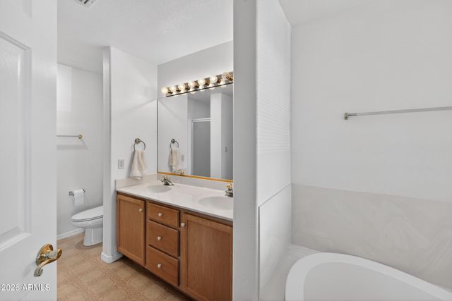10410 N CAVE CREEK Road 2124, Phoenix, AZ 85020