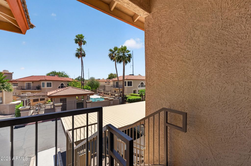 10410 N CAVE CREEK Road 2124, Phoenix, AZ 85020 — photo 3