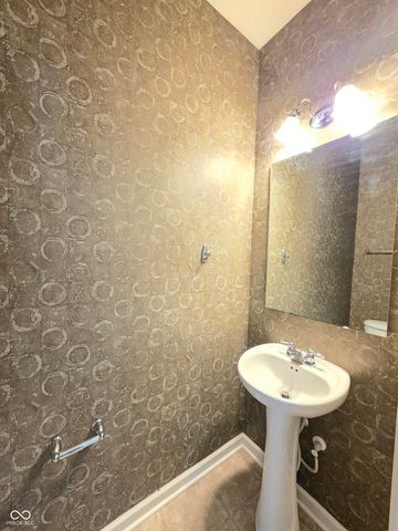 2347 Shadow Court, Columbus, IN 47201