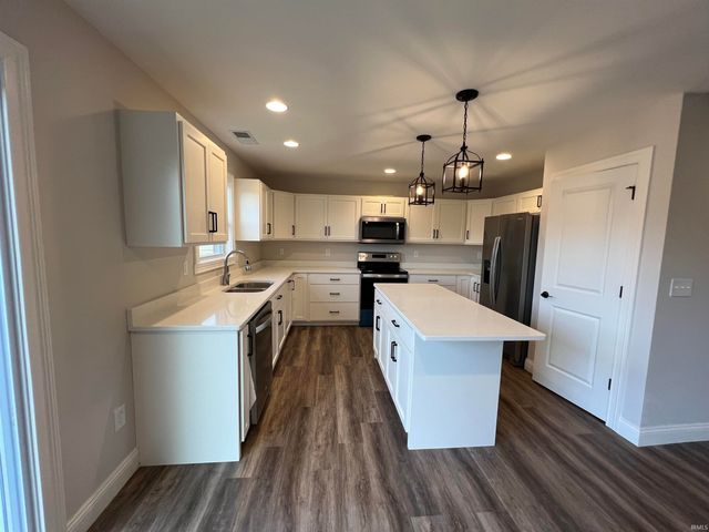 8836 Dahlia Court, Evansville, IN 47725