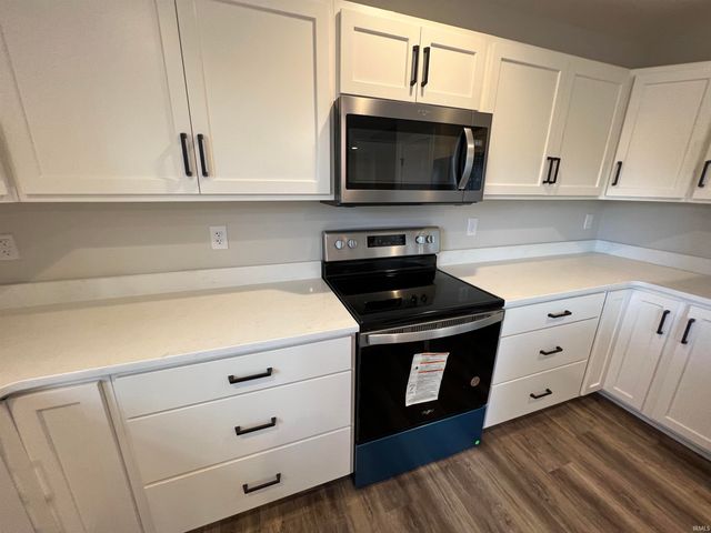 8836 Dahlia Court, Evansville, IN 47725