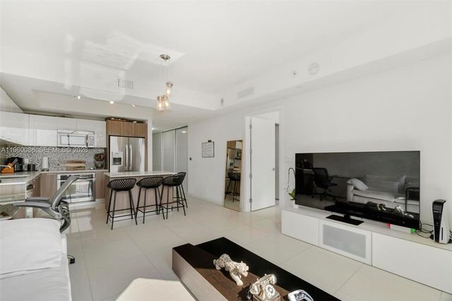 5300 Paseo Blvd 1506, Doral, FL 33166