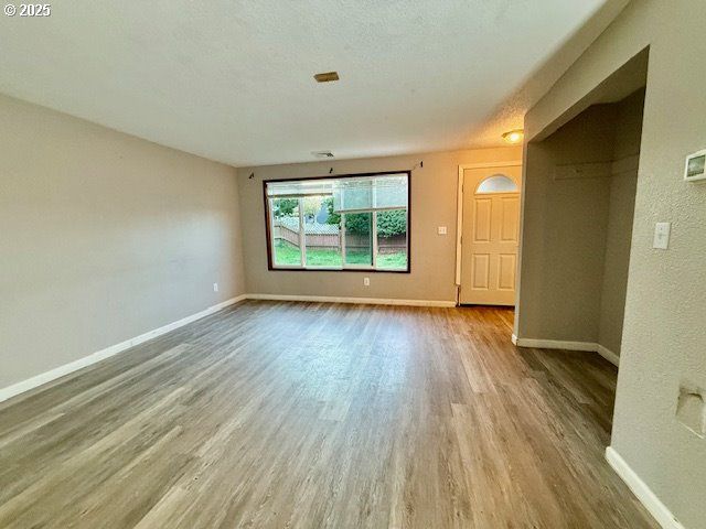 2065 HAYES St, North Bend, OR 97459