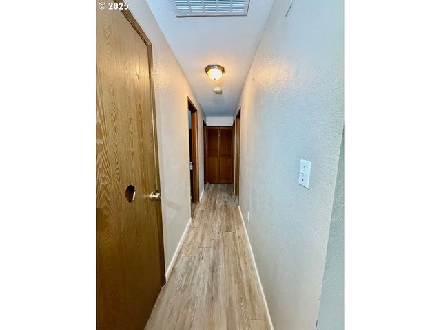 2065 HAYES St, North Bend, OR 97459