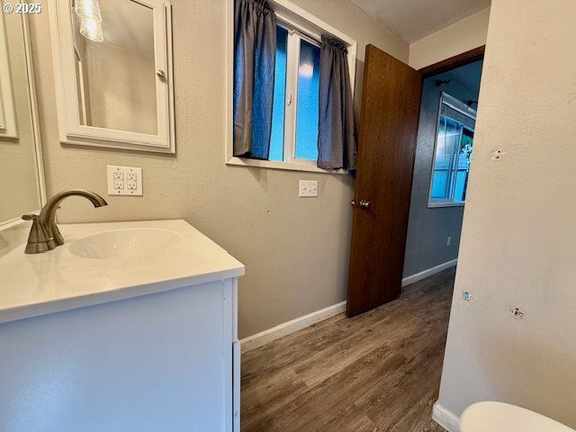 2065 HAYES St, North Bend, OR 97459