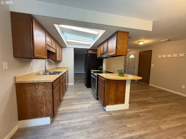 2065 HAYES St, North Bend, OR 97459