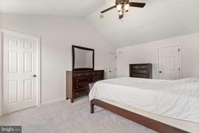 302 REDBUD DR, Oxford, PA 19363