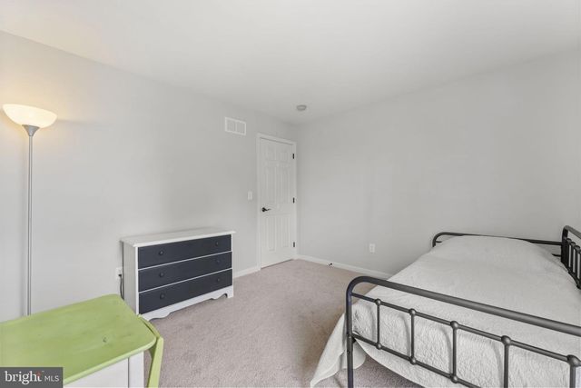 302 REDBUD DR, Oxford, PA 19363