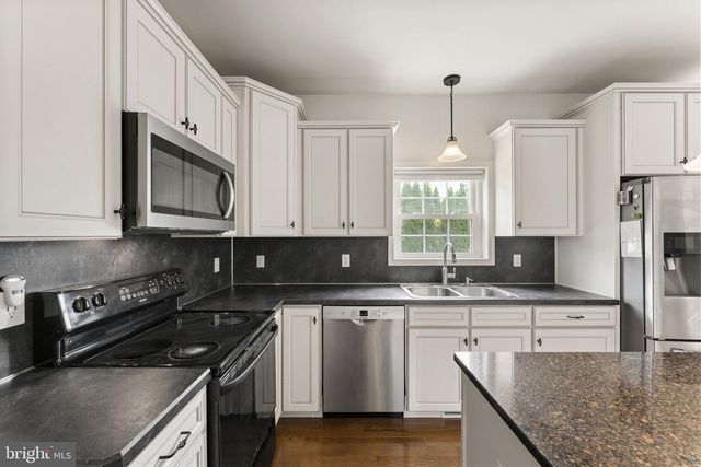 302 REDBUD DR, Oxford, PA 19363