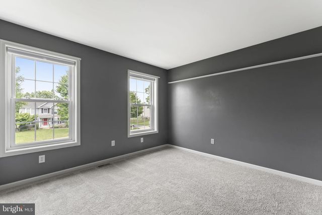 302 REDBUD DR, Oxford, PA 19363
