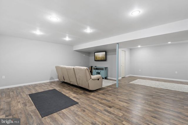 302 REDBUD DR, Oxford, PA 19363