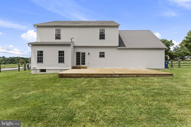 302 REDBUD DR, Oxford, PA 19363
