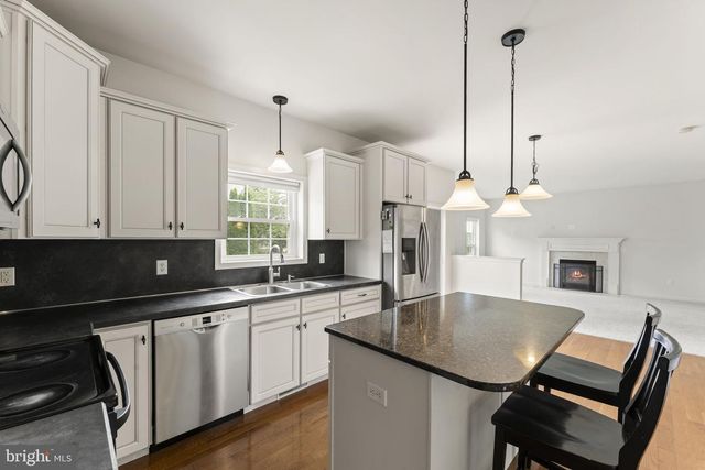 302 REDBUD DR, Oxford, PA 19363