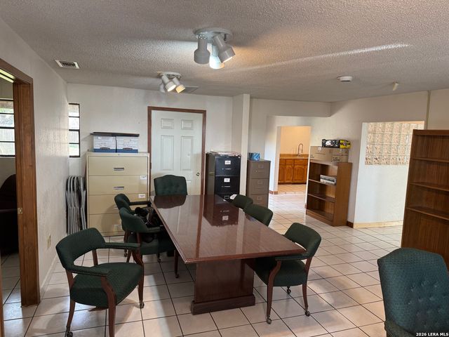 7285 Us Highway 87, China Grove, TX 78263