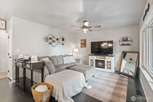 3116 Alderwood Avenue, Bellingham, WA 98225