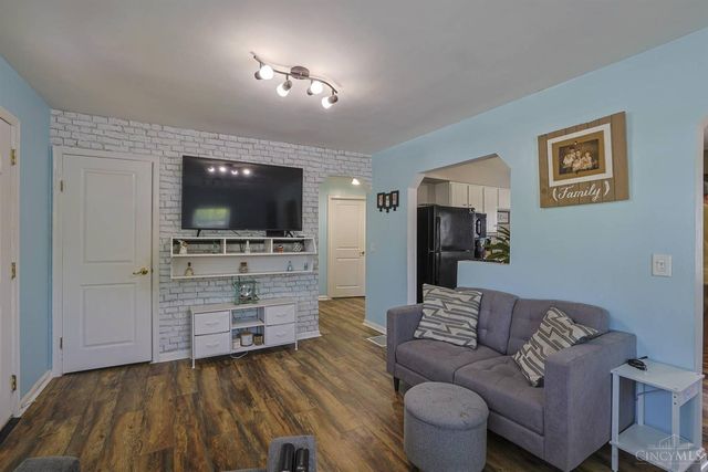4217 Linden Avenue, Deer Park, OH 45236