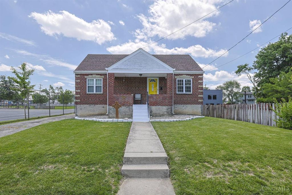 4217 Linden Avenue, Deer Park, OH 45236