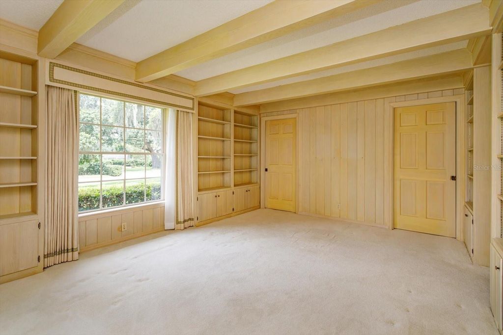 Image 11 of property listing at 5019 GRAN LAC AVENUE, Orlando, FL 32812