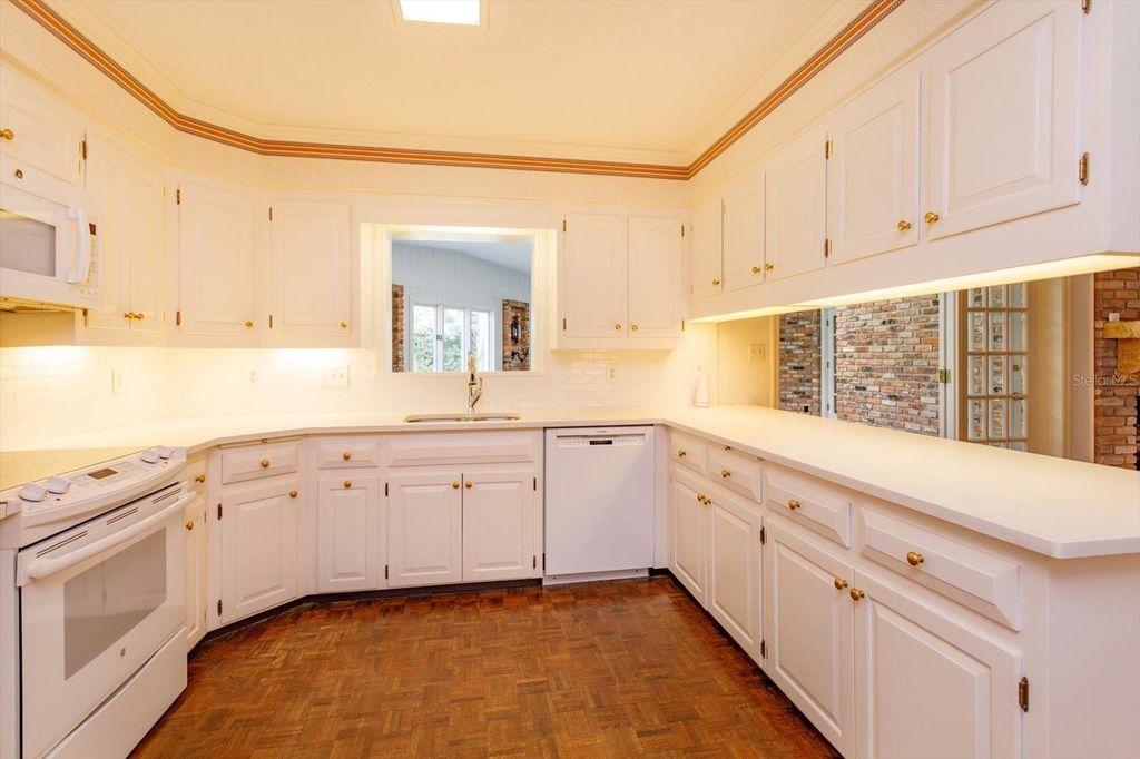 Image 19 of property listing at 5019 GRAN LAC AVENUE, Orlando, FL 32812