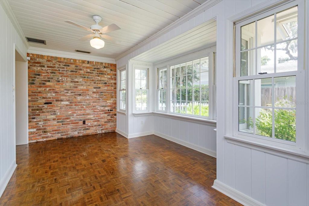Image 24 of property listing at 5019 GRAN LAC AVENUE, Orlando, FL 32812
