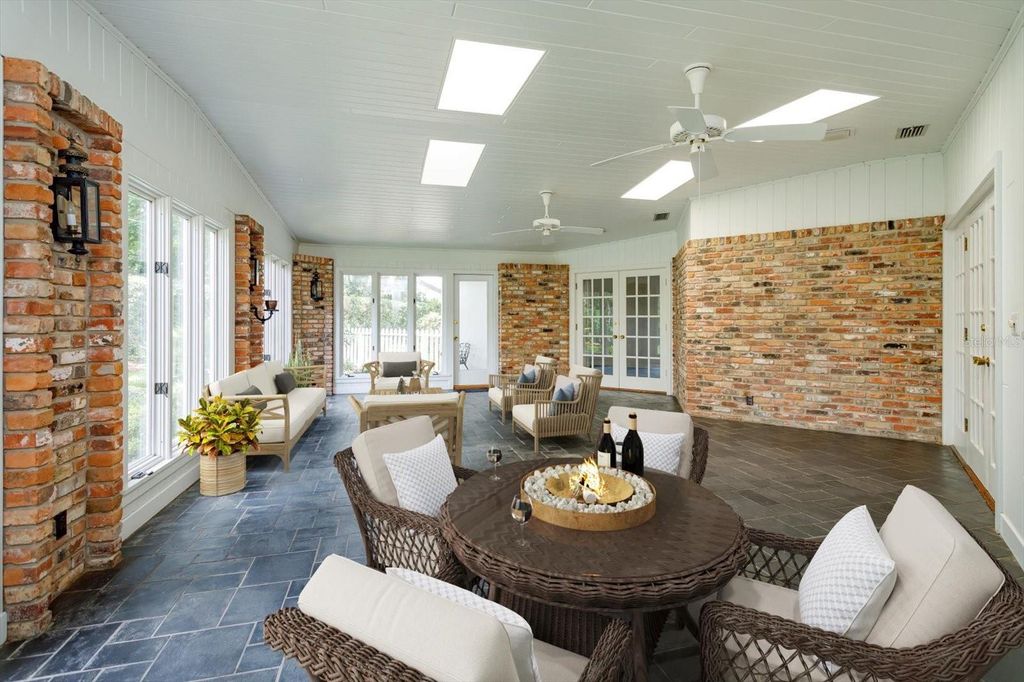 Image 26 of property listing at 5019 GRAN LAC AVENUE, Orlando, FL 32812