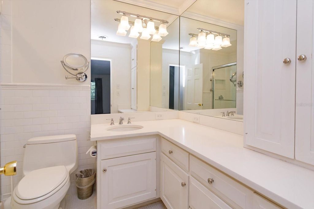 Image 31 of property listing at 5019 GRAN LAC AVENUE, Orlando, FL 32812