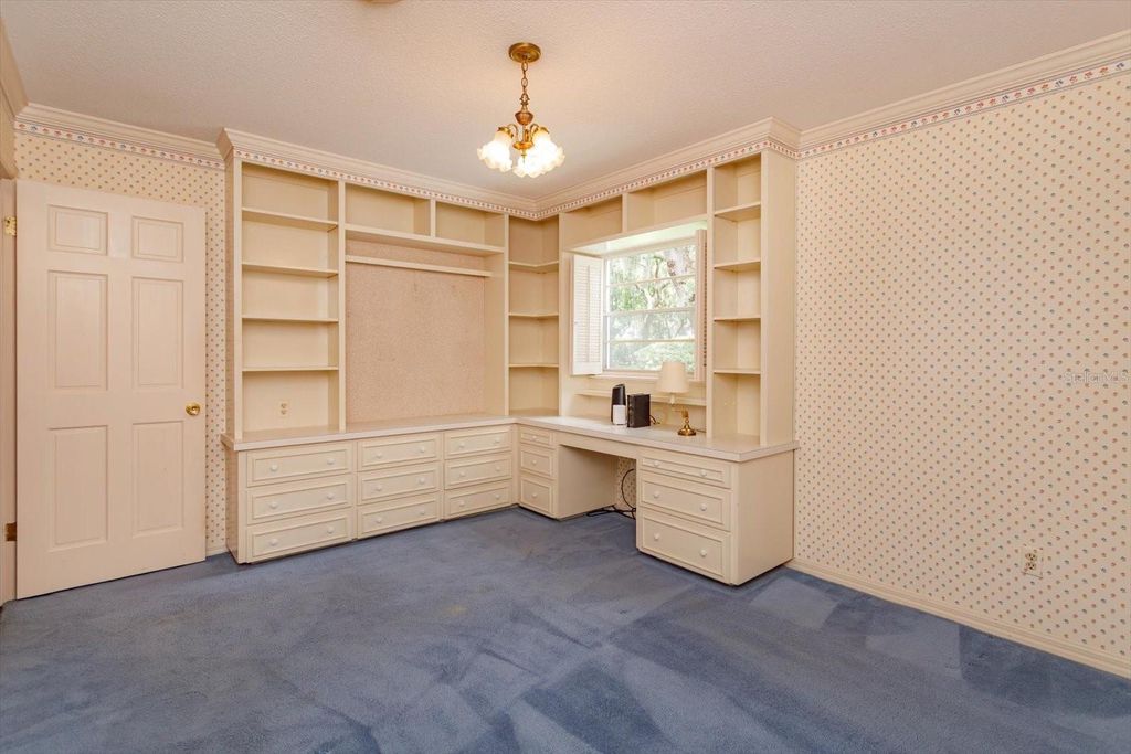 Image 33 of property listing at 5019 GRAN LAC AVENUE, Orlando, FL 32812