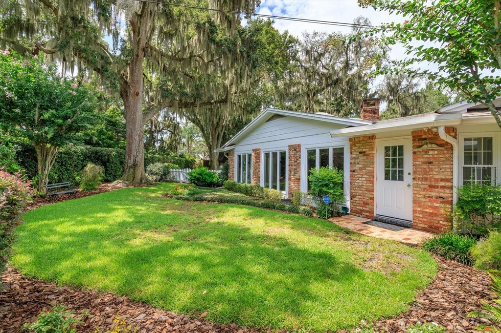 Image 37 of property listing at 5019 GRAN LAC AVENUE, Orlando, FL 32812