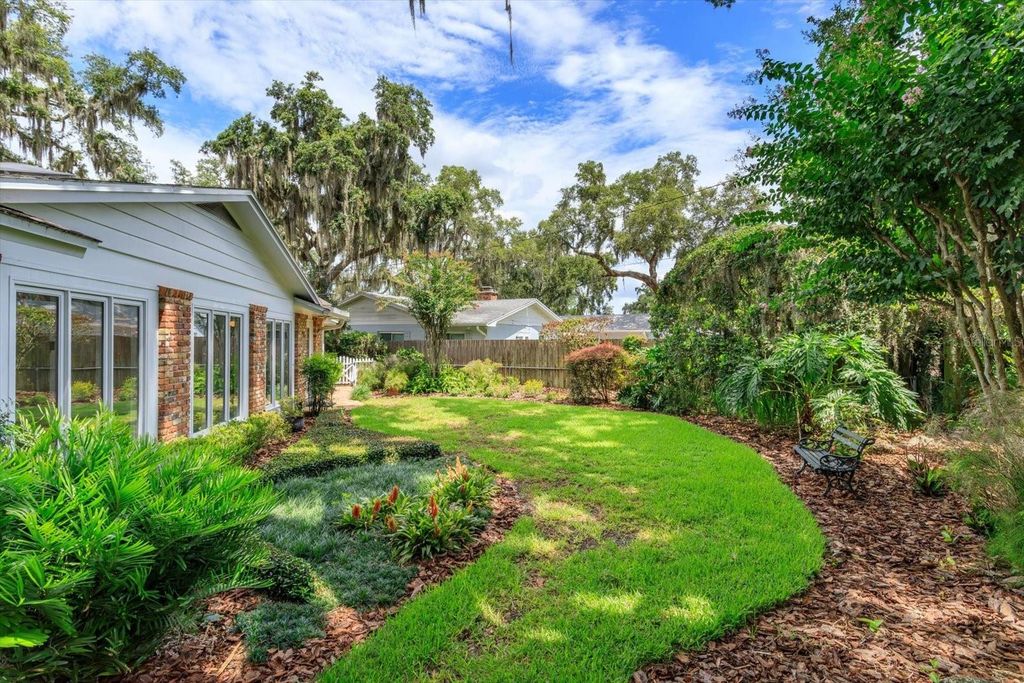 Image 38 of property listing at 5019 GRAN LAC AVENUE, Orlando, FL 32812