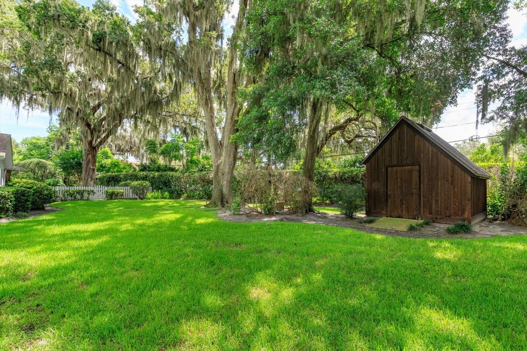 Image 42 of property listing at 5019 GRAN LAC AVENUE, Orlando, FL 32812