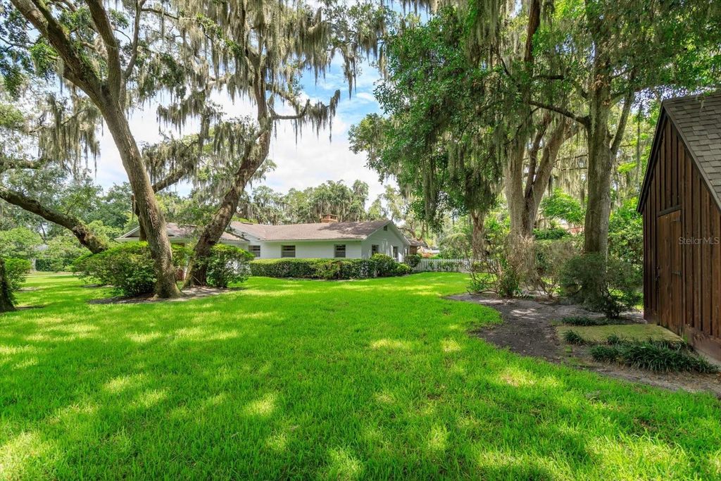 Image 43 of property listing at 5019 GRAN LAC AVENUE, Orlando, FL 32812