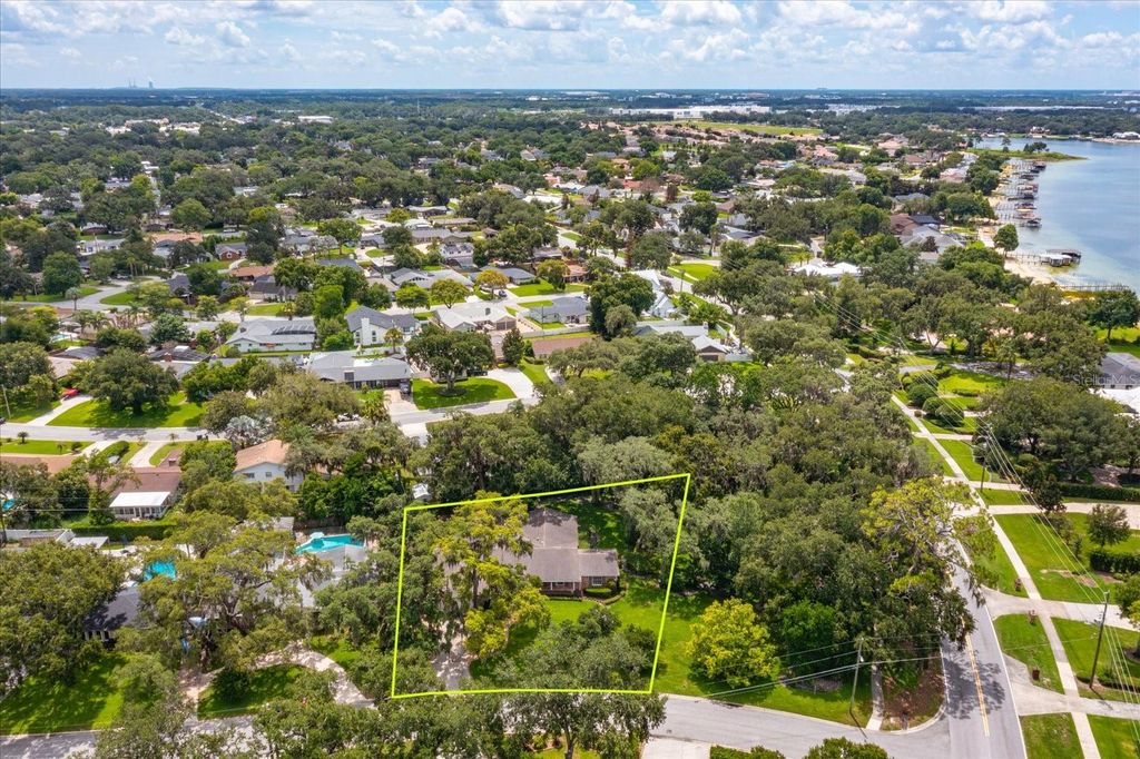 Image 45 of property listing at 5019 GRAN LAC AVENUE, Orlando, FL 32812