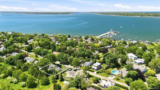 1060 Navy Street, Orient, NY 11957