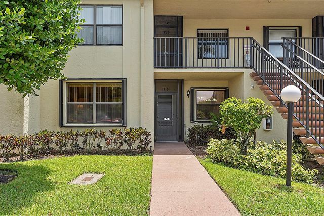 7844 Willow Spring Drive 1713, Lake Worth, FL 33467