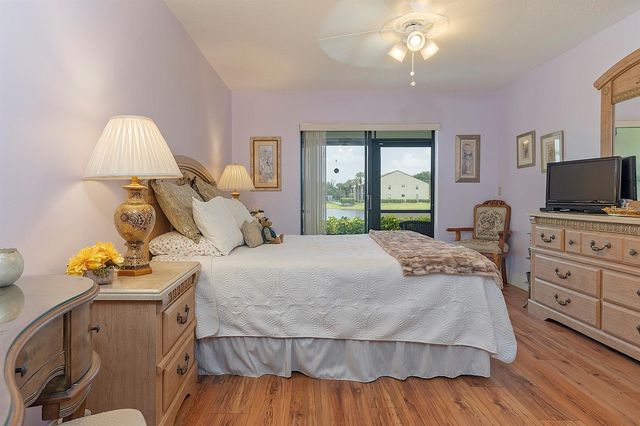 7844 Willow Spring Drive 1713, Lake Worth, FL 33467